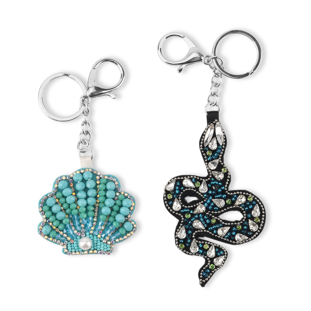 Set of 2 Beaded Aqua Clam Shell & Rhinestone-Encrusted Snake Charms Keychains (12cm) - Black & Green_8526616
