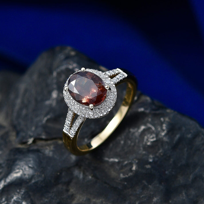 Luxuriant 10K Yellow Gold AAA Colour Change Garnet, Lab Grown Diamond GH, SI Main Stone With Side Stone Ring, Gold Wt.3.13 Gms  2.680  Ct. 8526706 2
