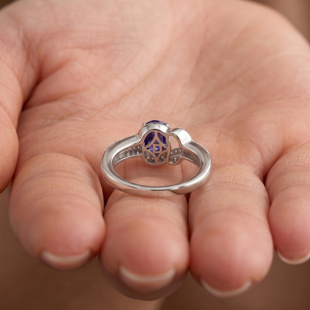D'Joy Fissure Filled Blue Sapphire and White Zircon Solitaire Knot Ring in Rhodium Overlay Sterling Silver 1.92 Ct. V32553098 4