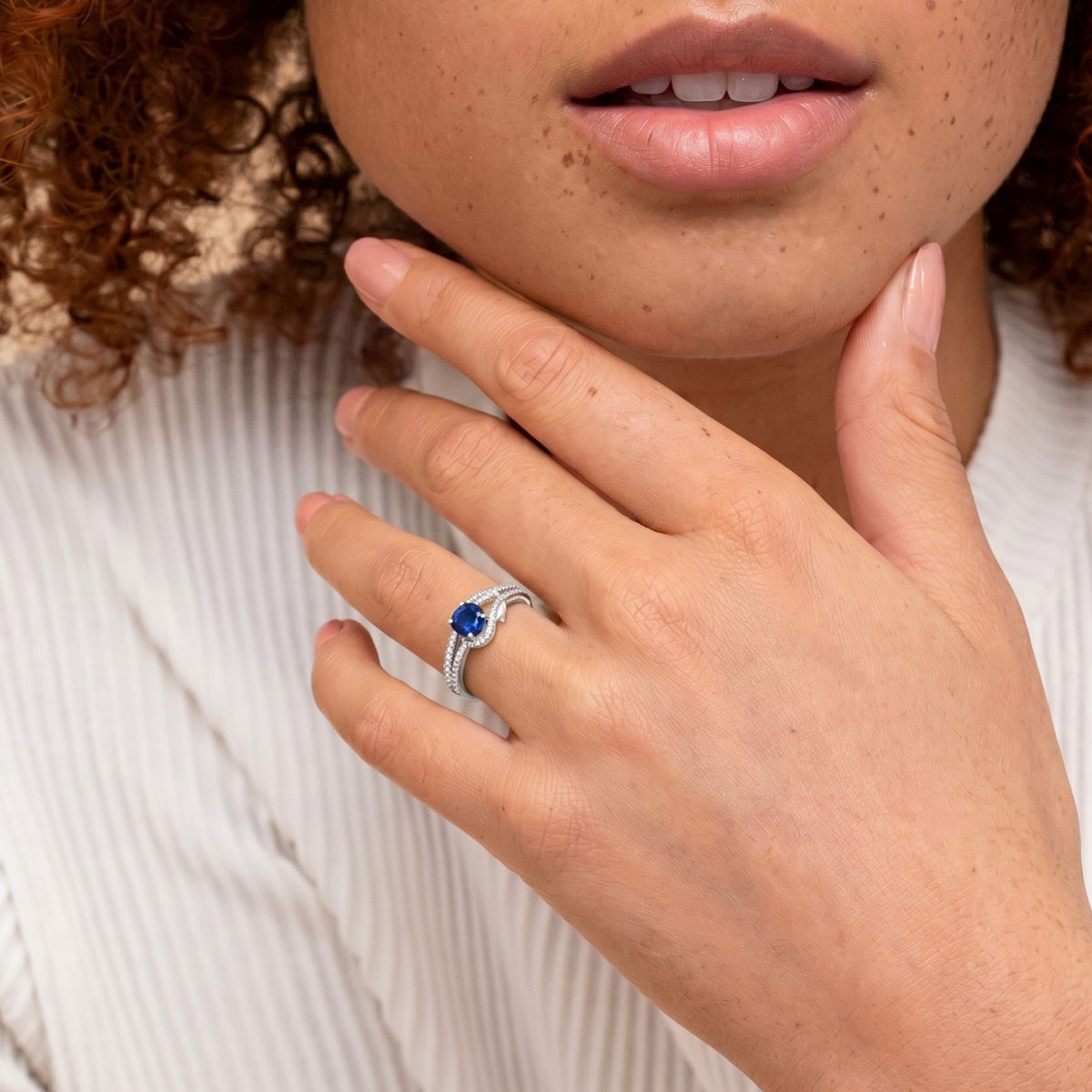 D'Joy Fissure Filled Blue Sapphire and White Zircon Solitaire Knot Ring in Rhodium Overlay Sterling Silver 1.92 Ct. V32553098 5