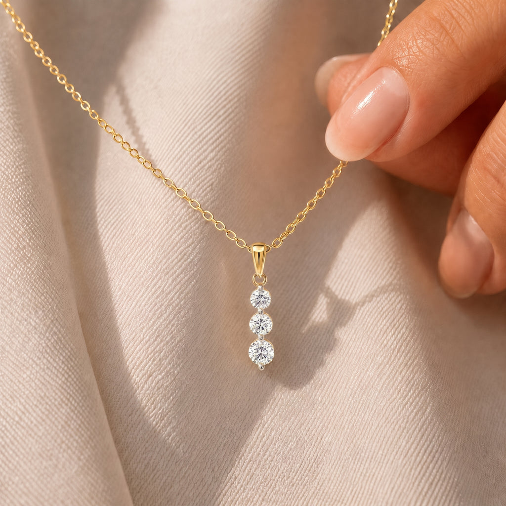 JCK Vegas Finds- 14K Yellow Gold Natural Earth Mined Diamond ( SI G-H) Journey Pendant 0.50 Ct._8527324_2