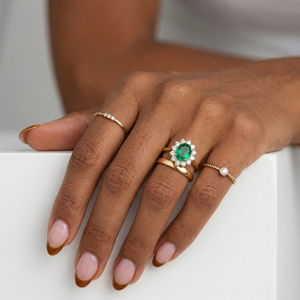 AAA Lab Grown Colombian Emerald and Lab Grown Diamond (SI-G/H 0.75 Cts) Halo Ring in 18K Vermeil Sterling Silver 3.25 Ct._8528907_5
