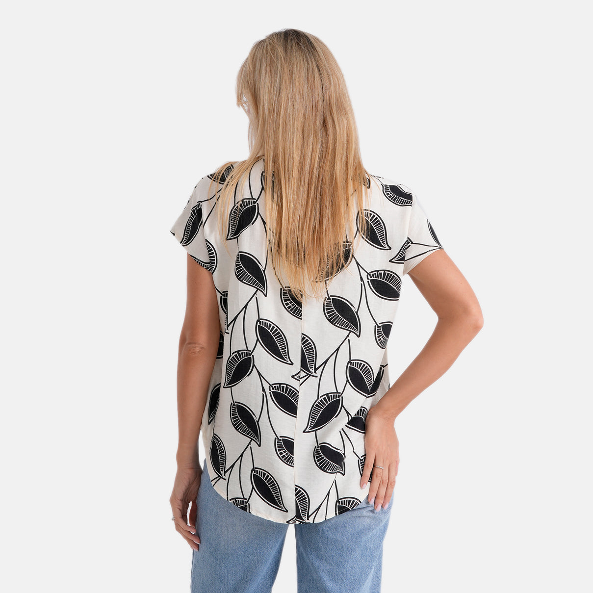 La Marey Abstract V-Neck Blouse (Size XL, 20-22) - Beige &amp; Black Leaf 8534151 2