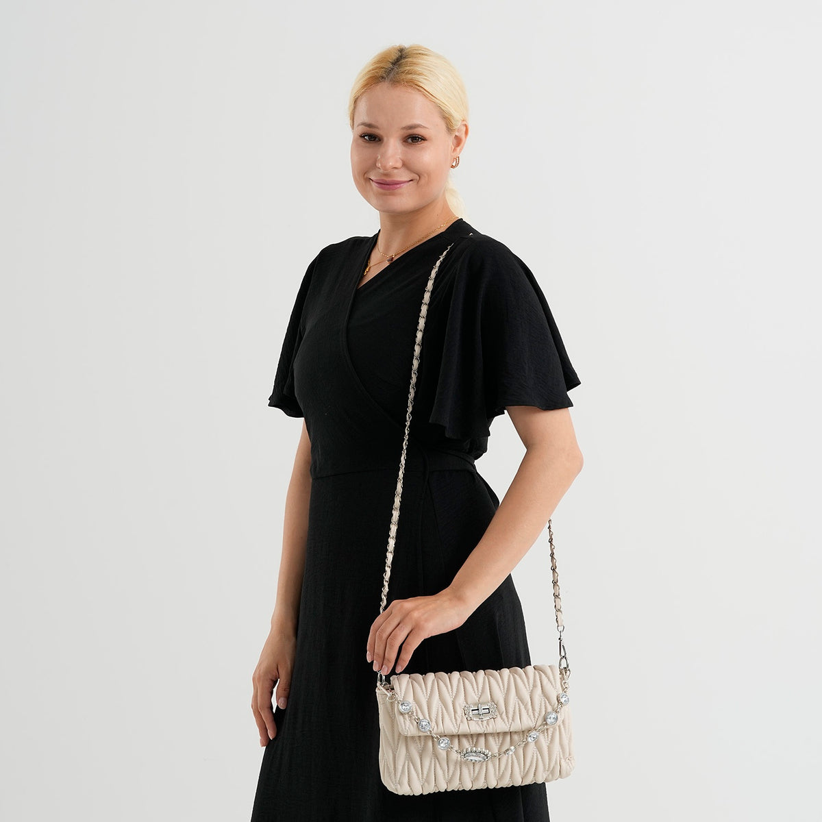 Women's Ruched-Gathered Texture Shoulder Bag with Chain Detail - Off White V32669046 2