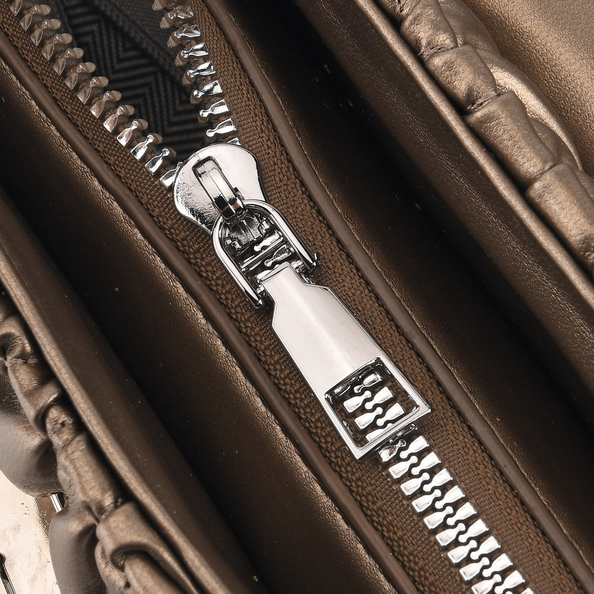 Women's Ruched-Gathered Texture Shoulder Bag with Chain Detail - Metallic Bronze V32669567 6