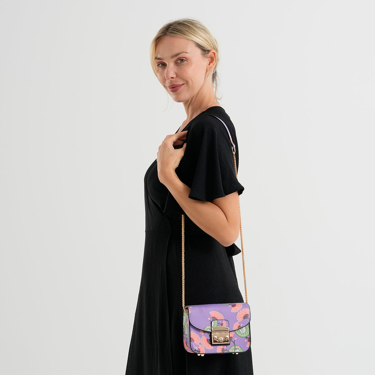 Designer Inspired Kiwi &amp; Flower Print Shoulder Bag with Chain Strap - Purple &amp; Pink V32644618 2