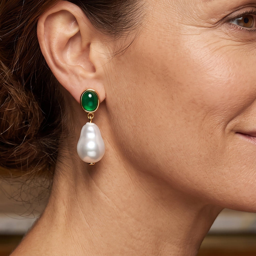 Green Onyx & White Shell Pearl Beads Drop Earring with Push Back 40.00 Ct.