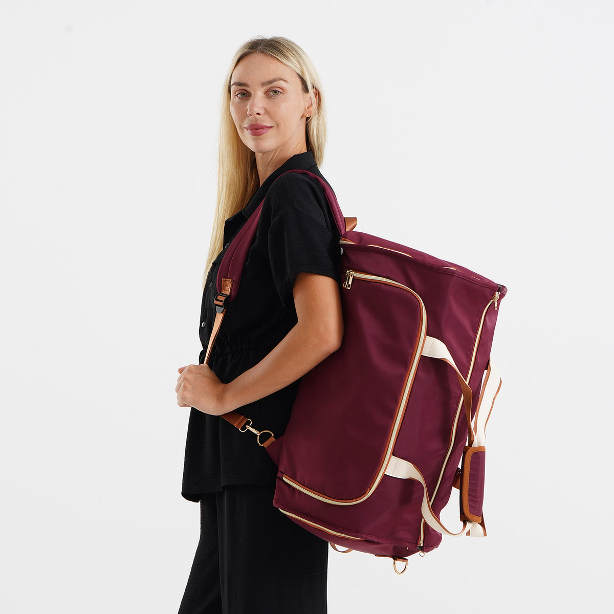 3 in 1 Weekend Bag with Suit/Dress Carrier &amp; Rucksack - Burgundy V32603006 2