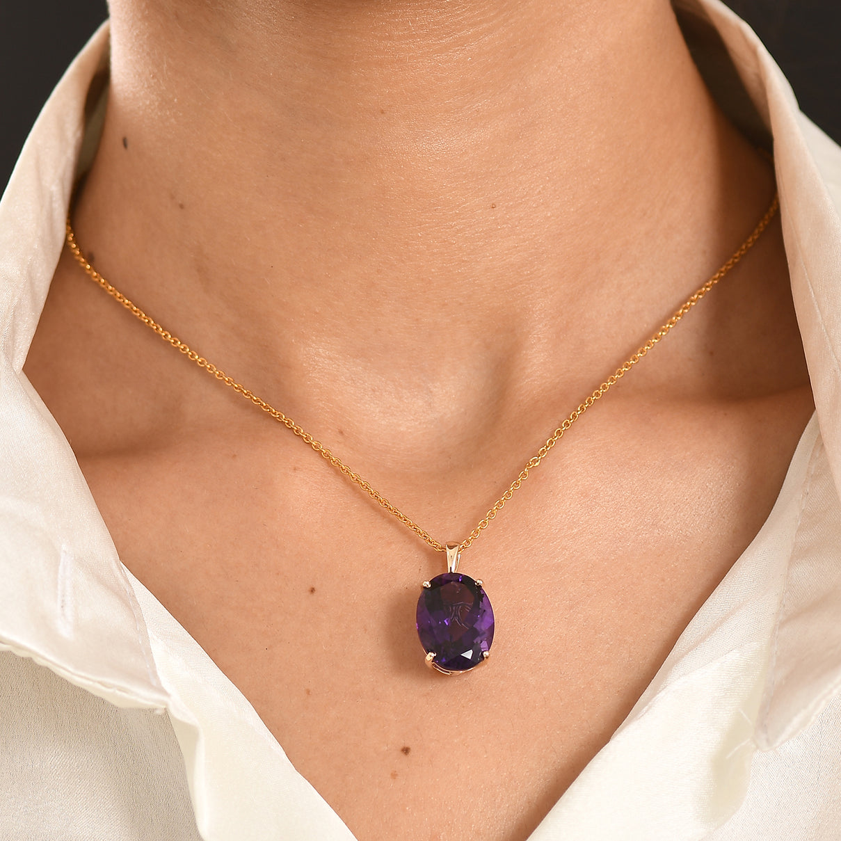 9K Yellow Gold AAA African Amethyst Solitaire Pendant 11.60 Ct. 8547823 2