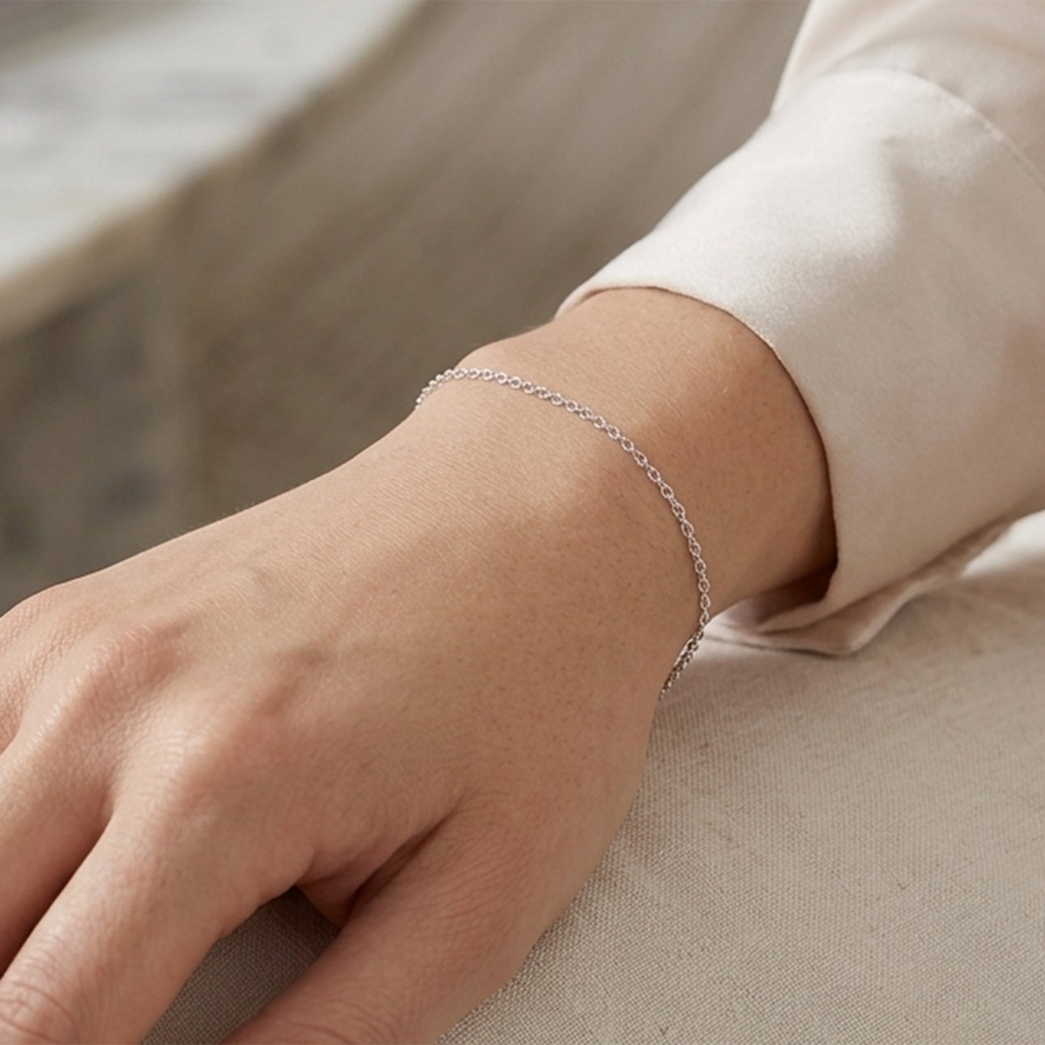 Italian Made -Rhodium Overlay Sterling Silver Rolo Bracelet (Size - 7.5) with Lobster Clasp V32515293 1