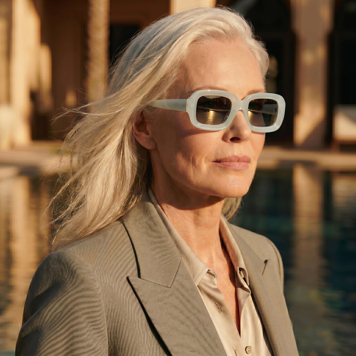 Retro Thick-Frame UV400 Protective Light Cyan Rectangle Sunglasses with the Box- Cyan V32519409 3