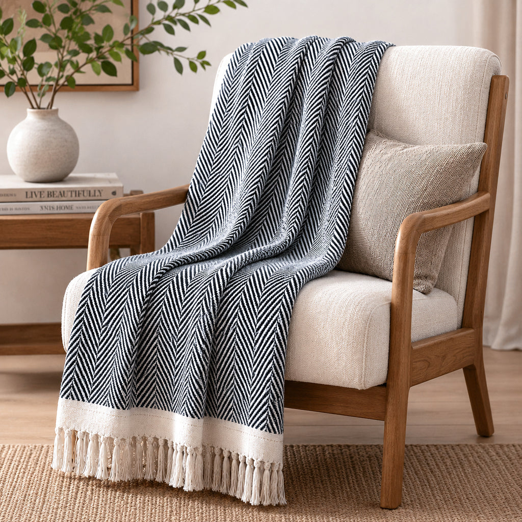 LIVMORE Cotton Patterned Throw Blanket (Size 130x1 cm) - Navy_8562762_3
