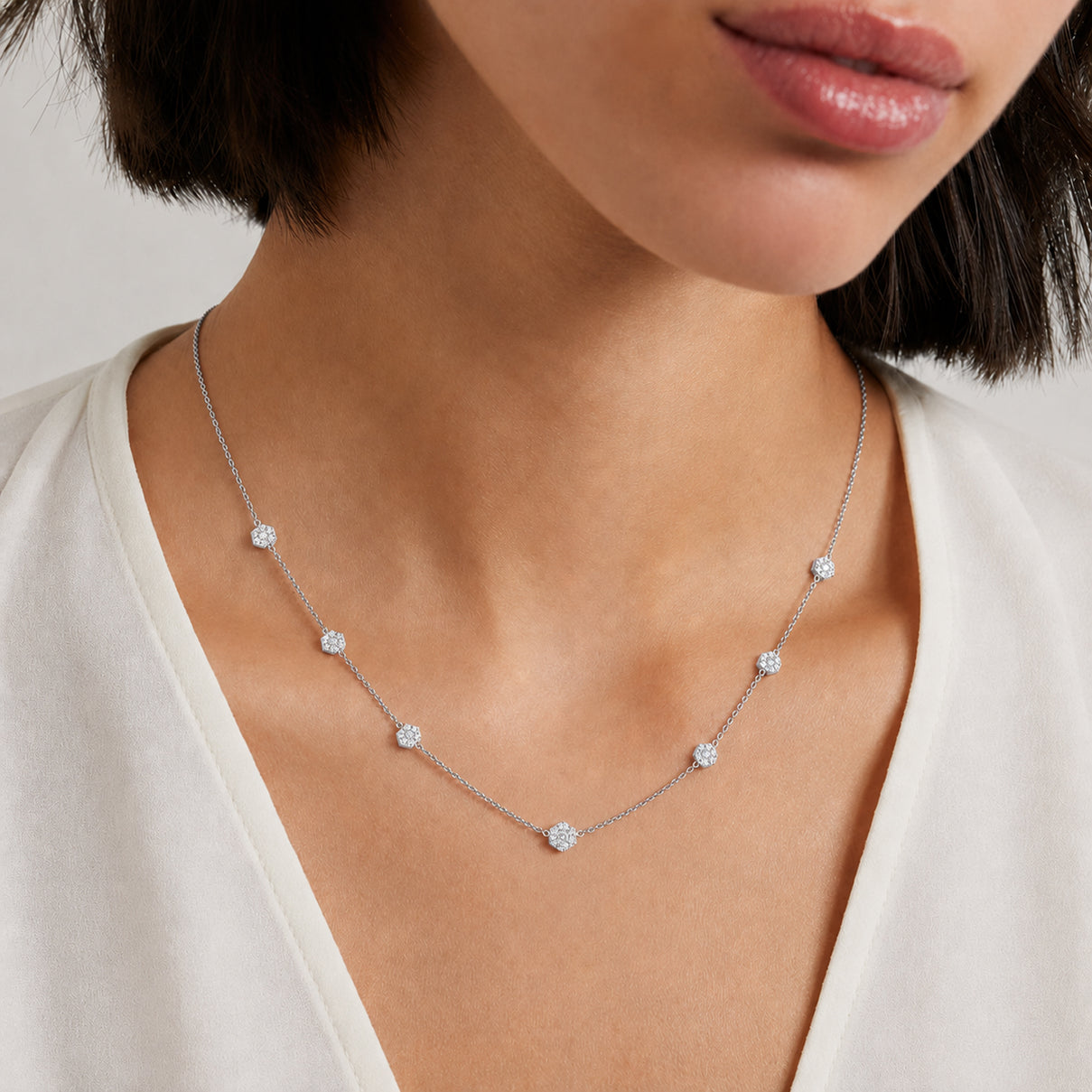 EverTrue Natural White Diamond Petite Flower Necklace (Size - 20) in White Tone 8564246 2