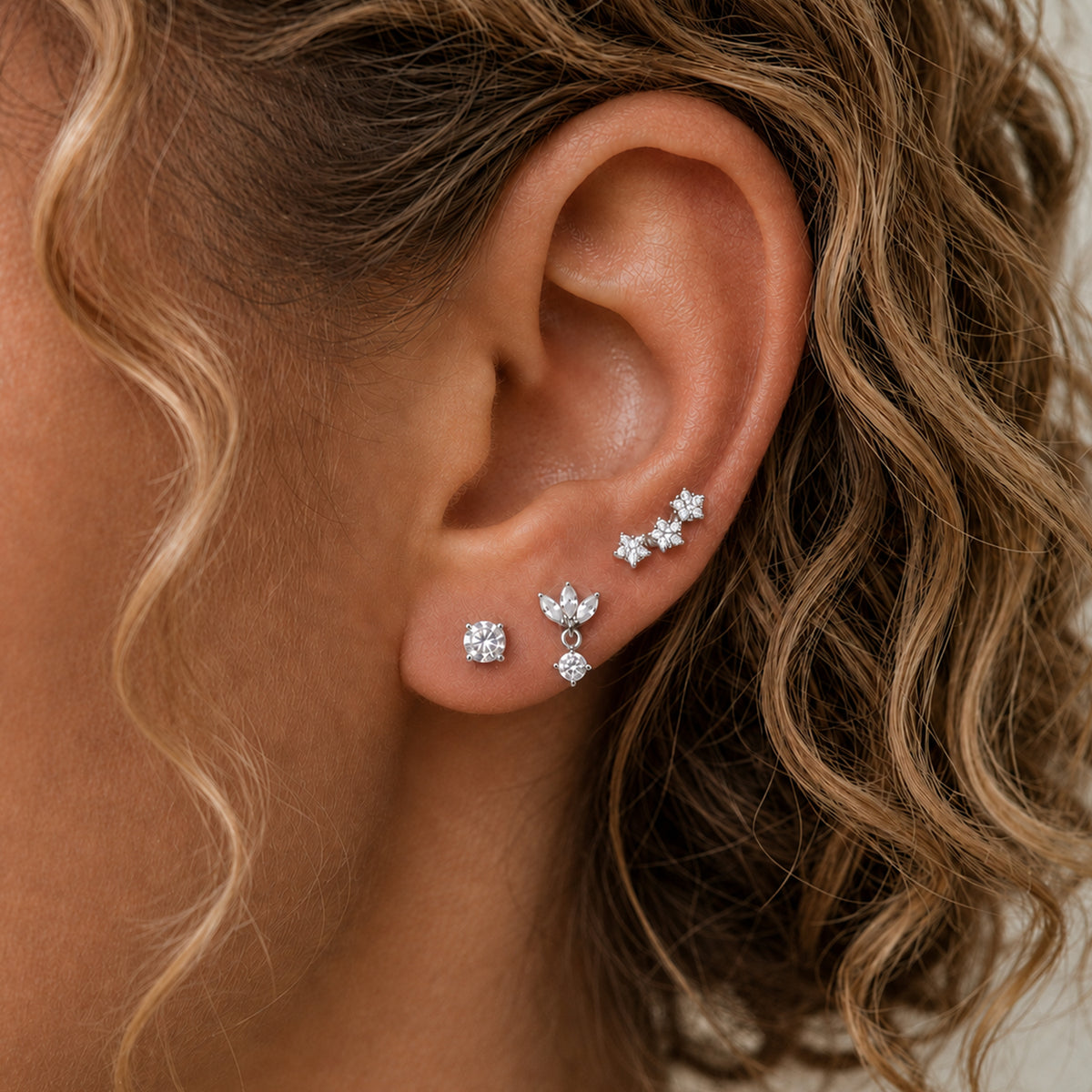 Luxuriant - Lab Grown Diamond (SI/G-H) Solitaire Stud Earring with Push Back in Rhodium Overlay Sterling Silver 0.25 Ct. V32604694 3