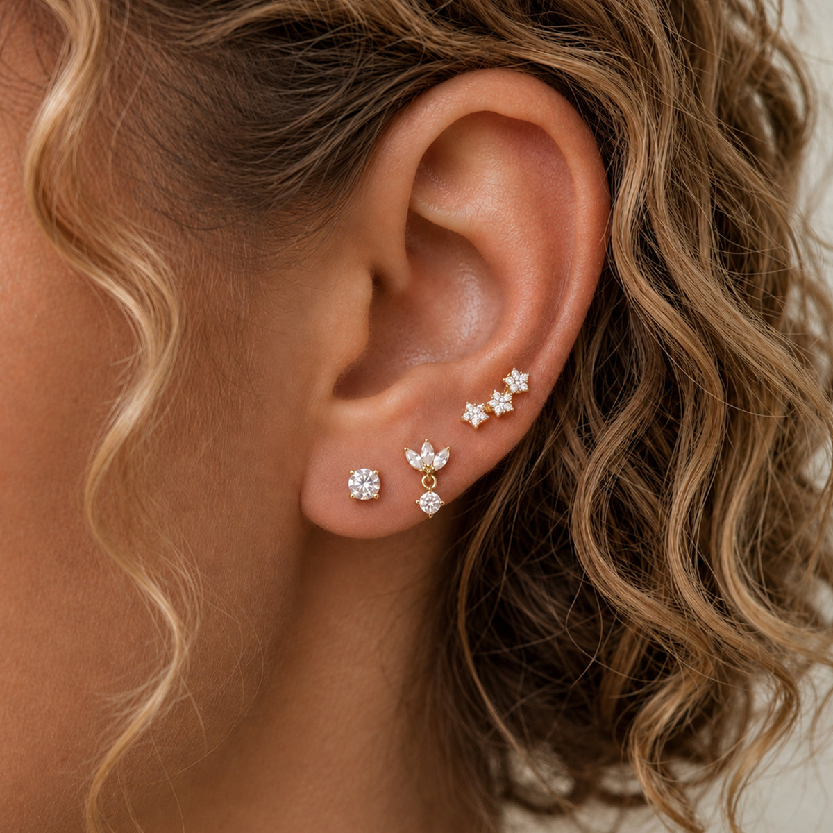 Luxuriant - Lab Grown Diamond (SI-G-H) Solitaire Stud Earring with Push Back in Yellow Gold Plated Sterling Silver 0.2 Ct. 8571461 3