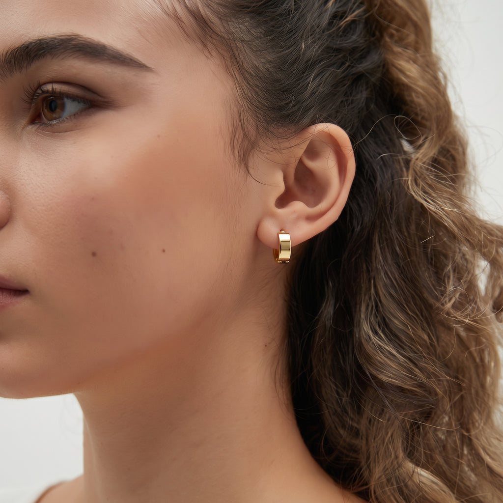 9K Yellow Gold Hoop Earring_8572410_2
