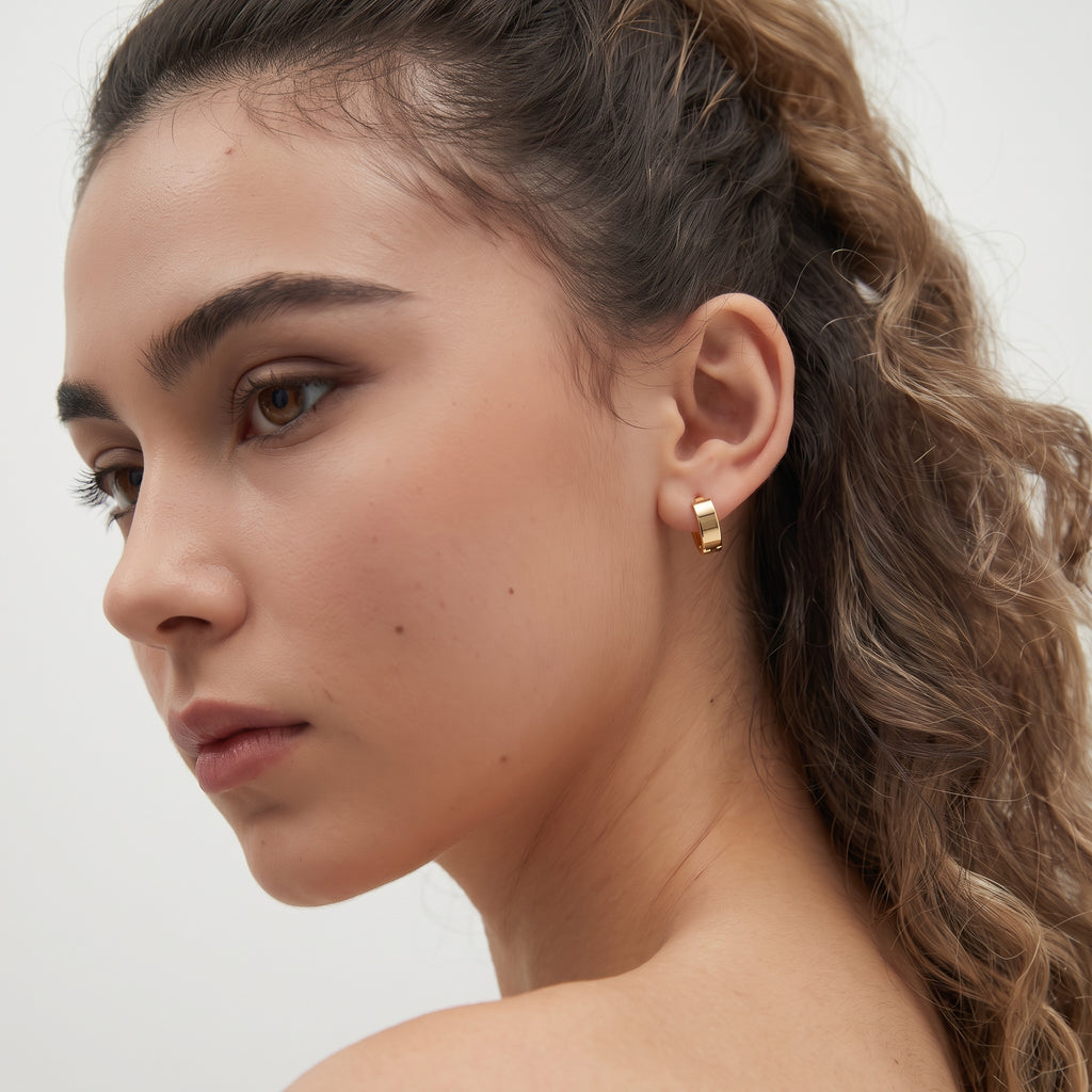 9K Yellow Gold Hoop Earring_8572410_5