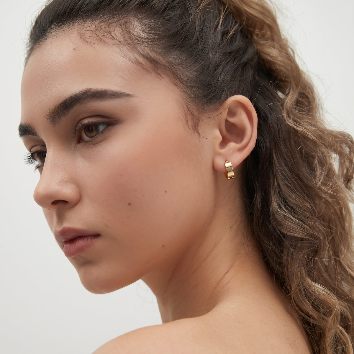 9K Yellow Gold Huggie Hoop Earring V32534770 5