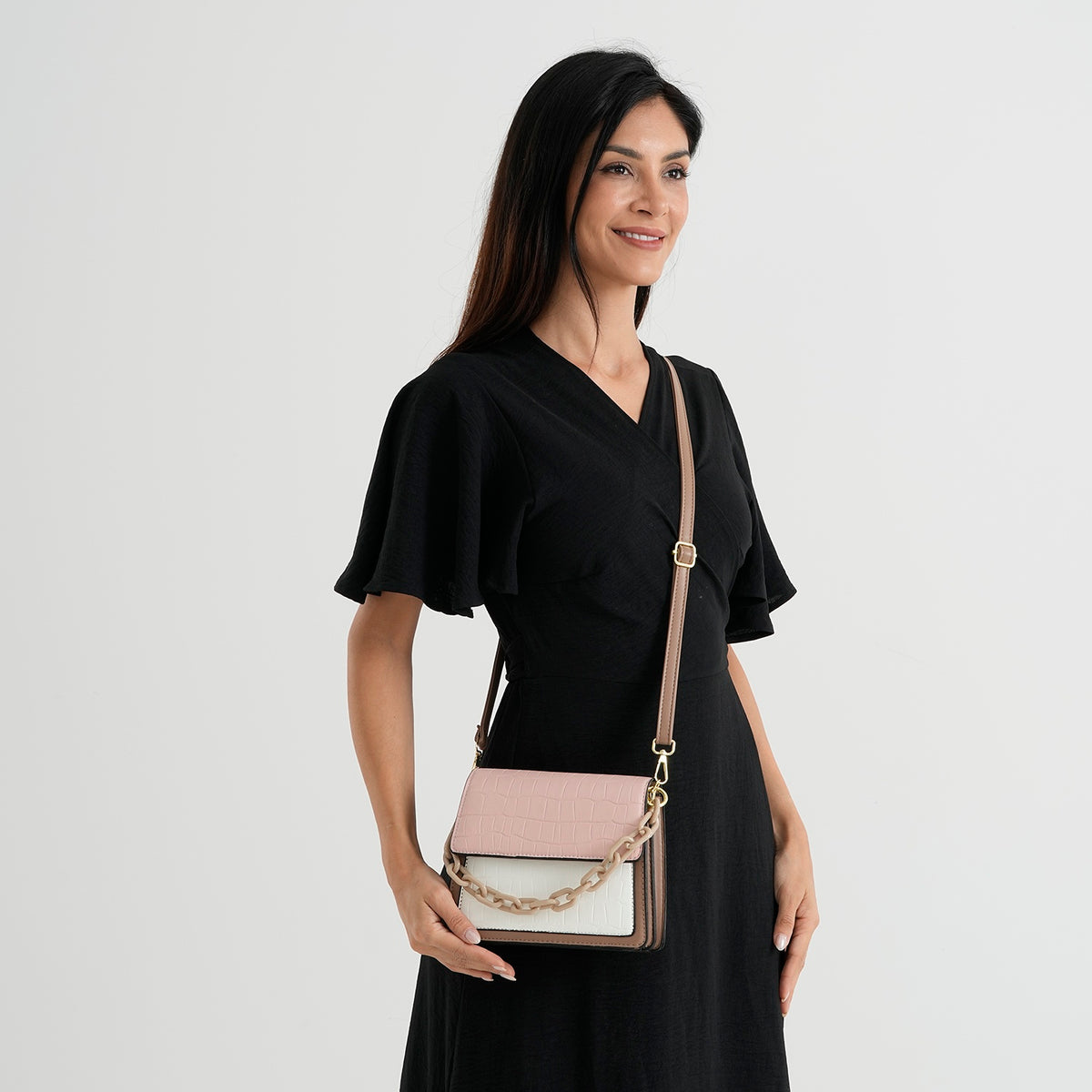 Designer Inspired - Colourblocked Crossbody Bag with Chunky Chain Top Handle &amp; Detachable Shoulder Strap - Pink &amp; White V32635913 2