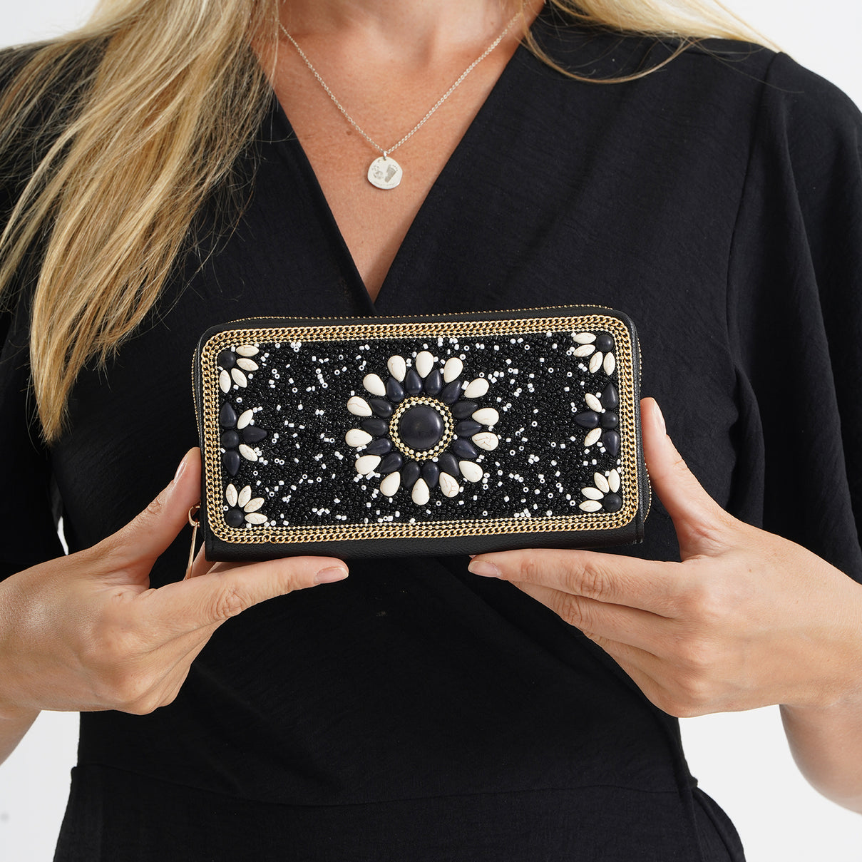 White Beaded Floral Pattern Zip-Around Continental Wallet - Black 8574636 3