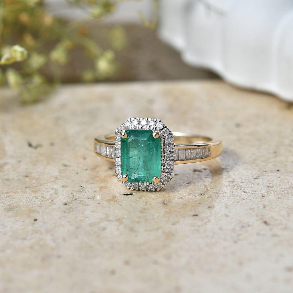 MIDNIGHT SPECIAL - 9K Yellow Gold AAA Premium Zambian Emerald & White Diamond Halo Ring 1.87 Ct._8574967_2