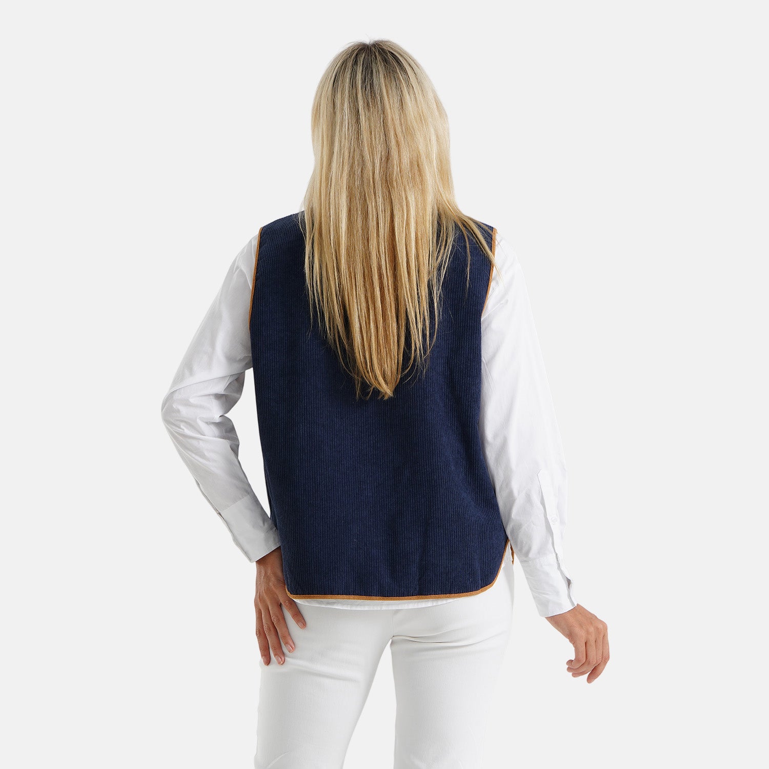 La Marey Contrast Trim Fleece Gilet (Size XL, 20-22) - Chocolate 8588544 2