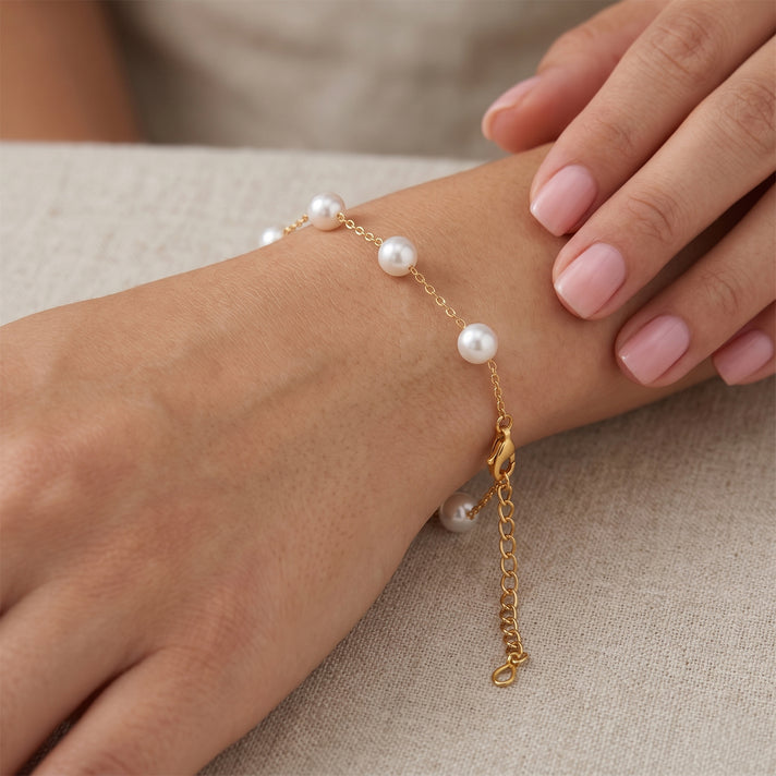 Tucson Buy 2026 - AAA High Lustre Japanese Akoya Pearl Adjustable Bracelet (Size - 7-2 Ext) in Yellow Gold Plated Sterling Silver. 8591593 2