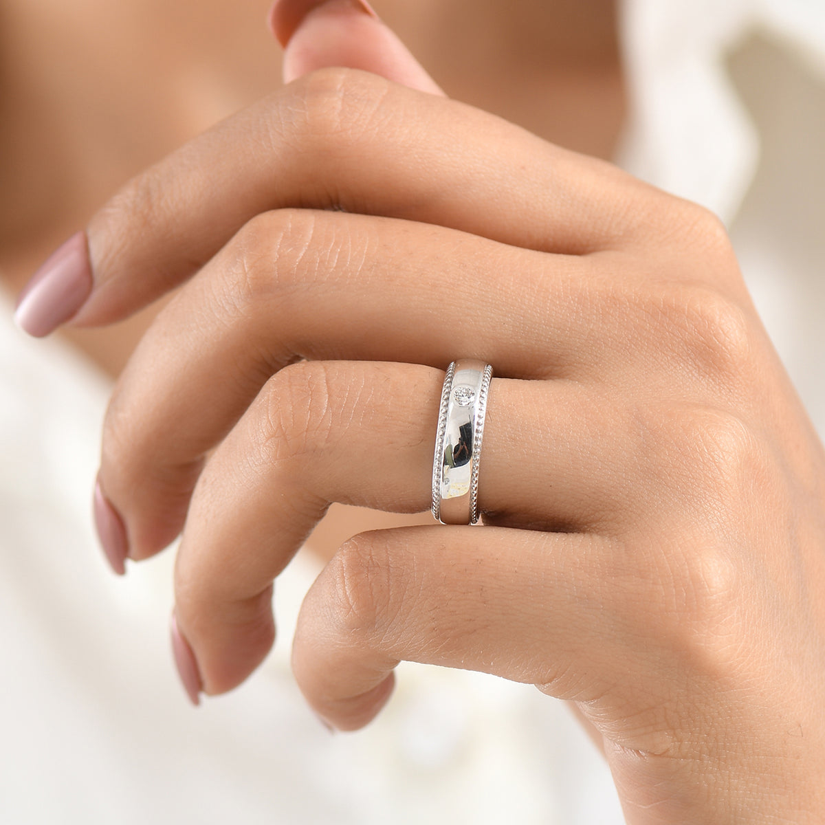 Luxuriant - Lab Grown Diamond (SI/G-H) Solitaire Band Ring in Platinum Overlay Sterling Silver V32605969 3