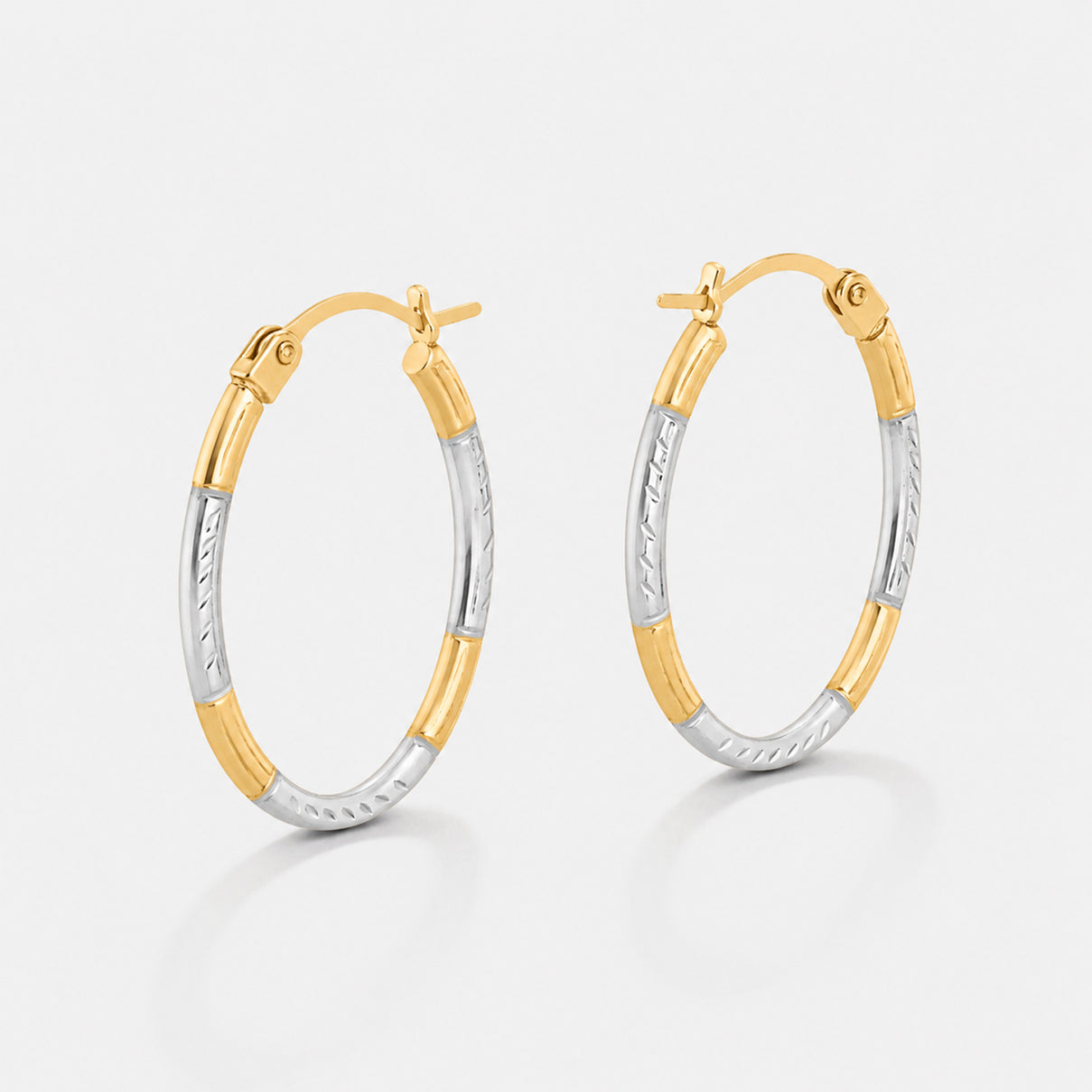 9K Yellow Gold Hoop Earring with Clasp in Two Tone Plating V32531851 3