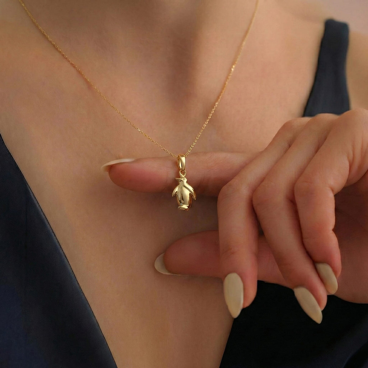 9K Yellow Gold Penguin Pendant V32536265 2