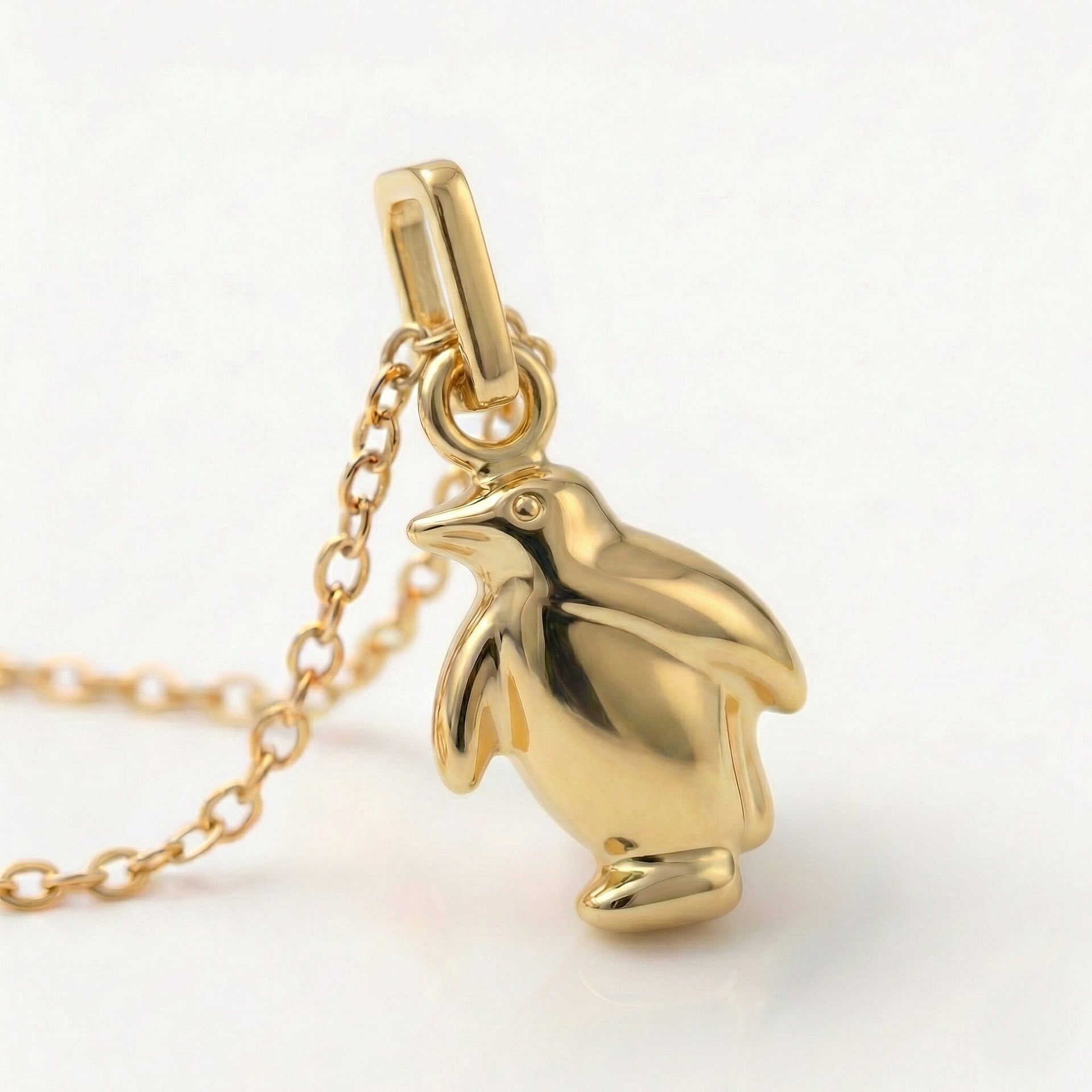 9K Yellow Gold Penguin Pendant V32536265 3