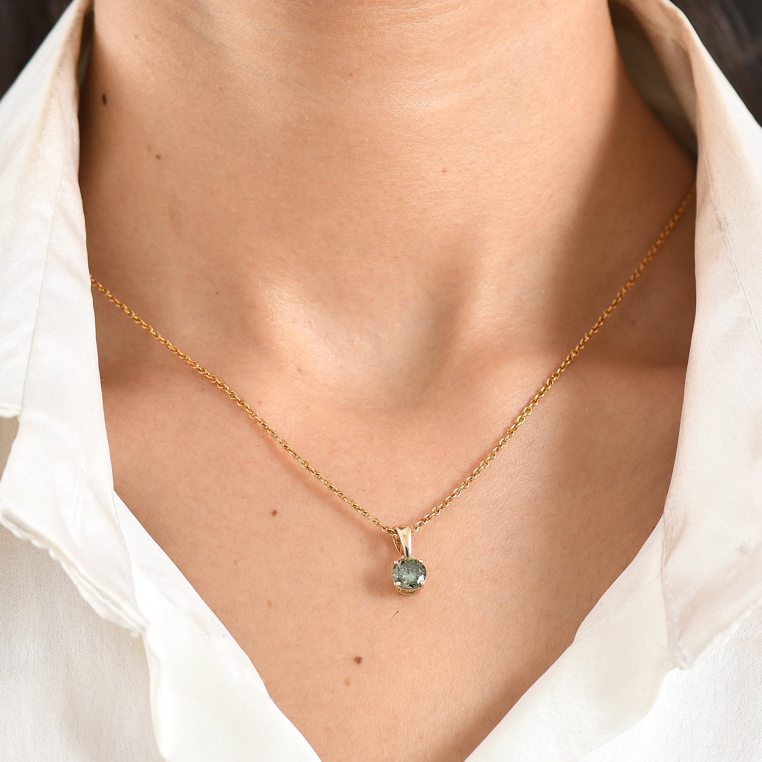 LUXURIANT 1 Ct. Lab Grown Green Diamond Round Cut Solitaire Pendant in 9K Yellow Gold SGL Certified (SI) 8596942 2