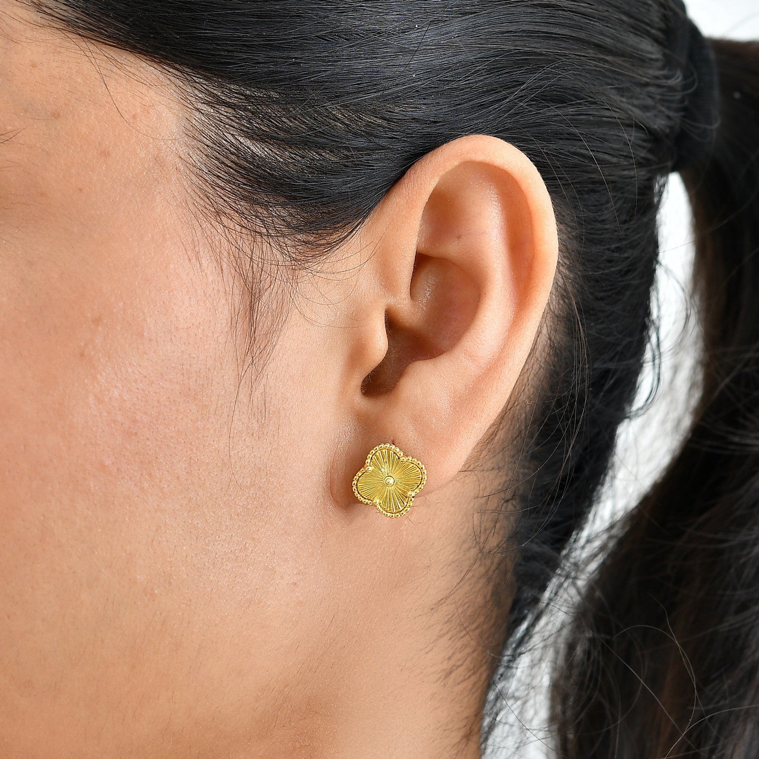 EverTrue Bronzella Collection - Floral Earring with Push Post in Yellow Gold Tone 8607541 1