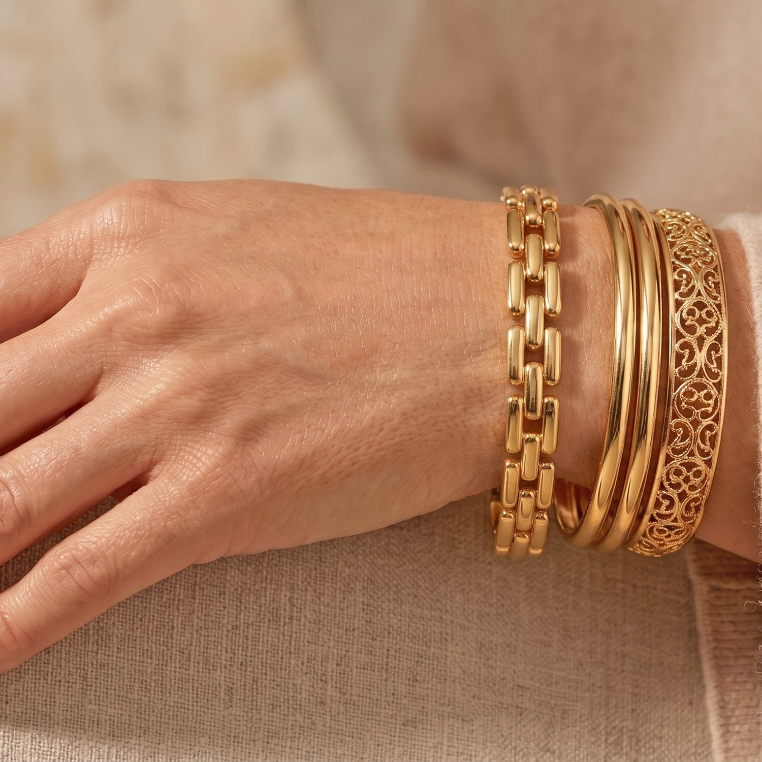 EverTrue Bronzella Collection - Linking Bracelet (Size - 7.5) in 18K Gold Plating V32528436 3
