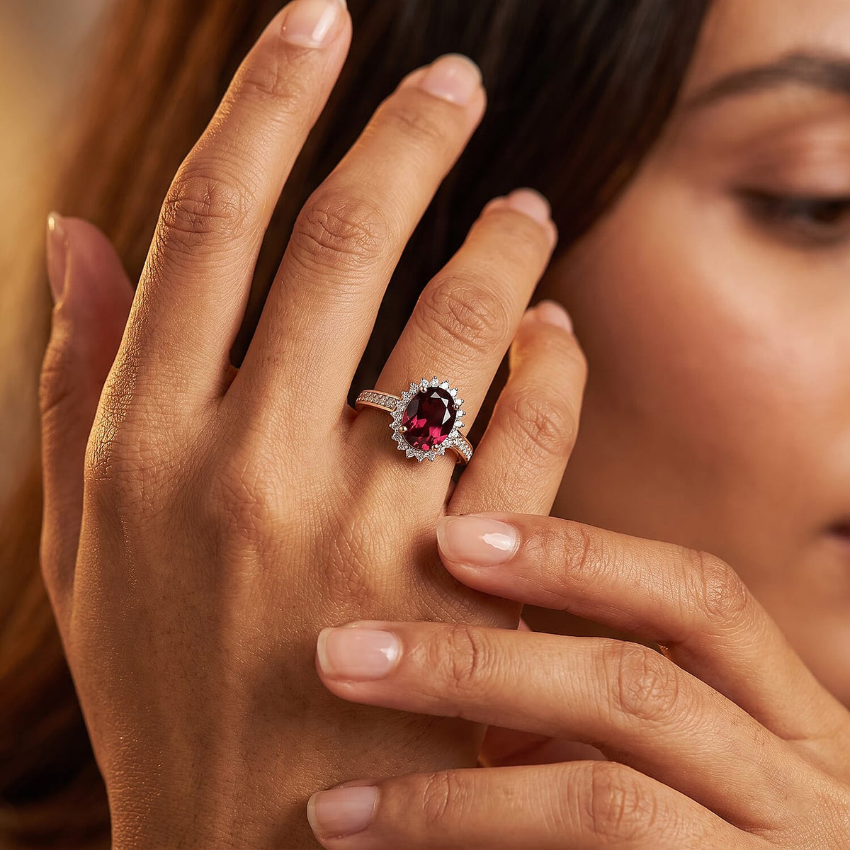 Certified and Appraised LUXURIANT AAA Colour Change Garnet, Lab Grown Diamond GH, SI Main Stone With Side Stone Ring in 10K Yellow Gold, Gold Wt.3.31 Gms  2.840  Ct. 8621589 3