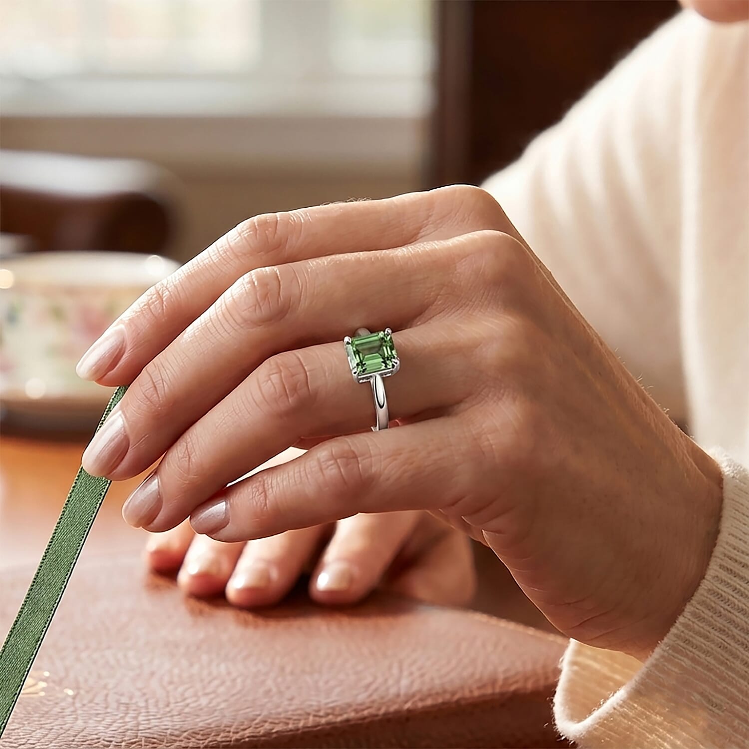 Luxuriant 10K White Gold VS Lab Grown Green Diamond EF, VS Solitaire Ring, Gold Wt.2.25 Gms  2.000  Ct. 8623871 2