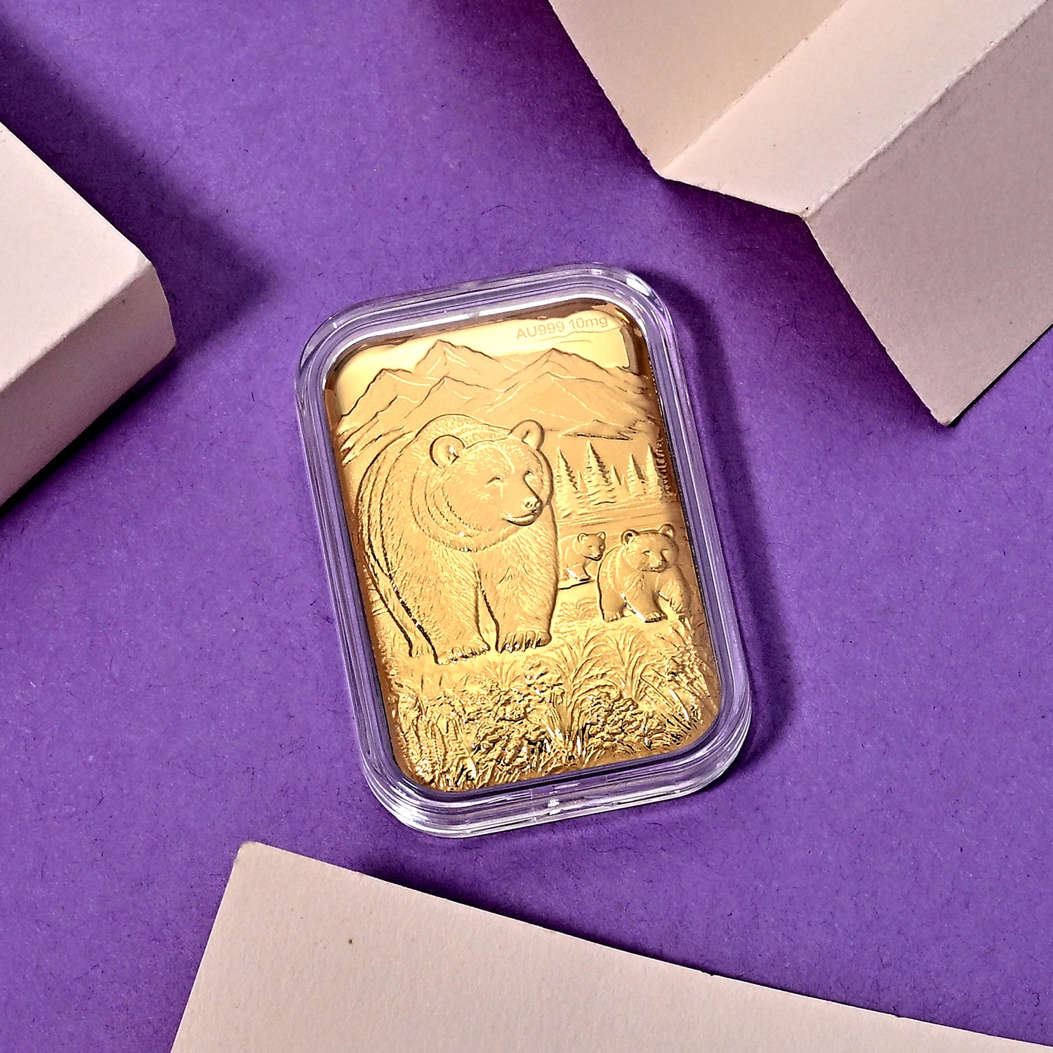 24K Yellow Gold Bear Collectible (31x45.5 mm) 8635007 1