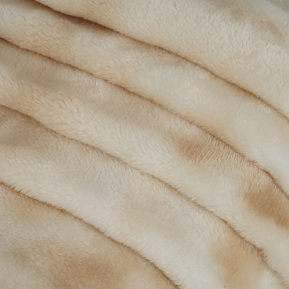 Livmore Super Soft &amp; Cozy Blanket (150 x 200cm) - Cream V32668806 5