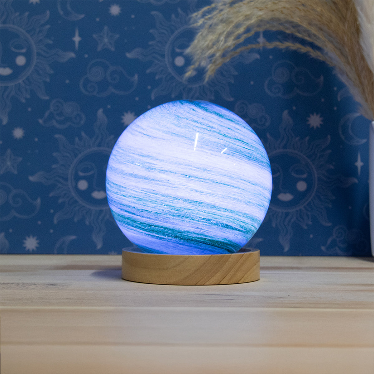 Cosmic Planet Lamp - Green V32513226 0