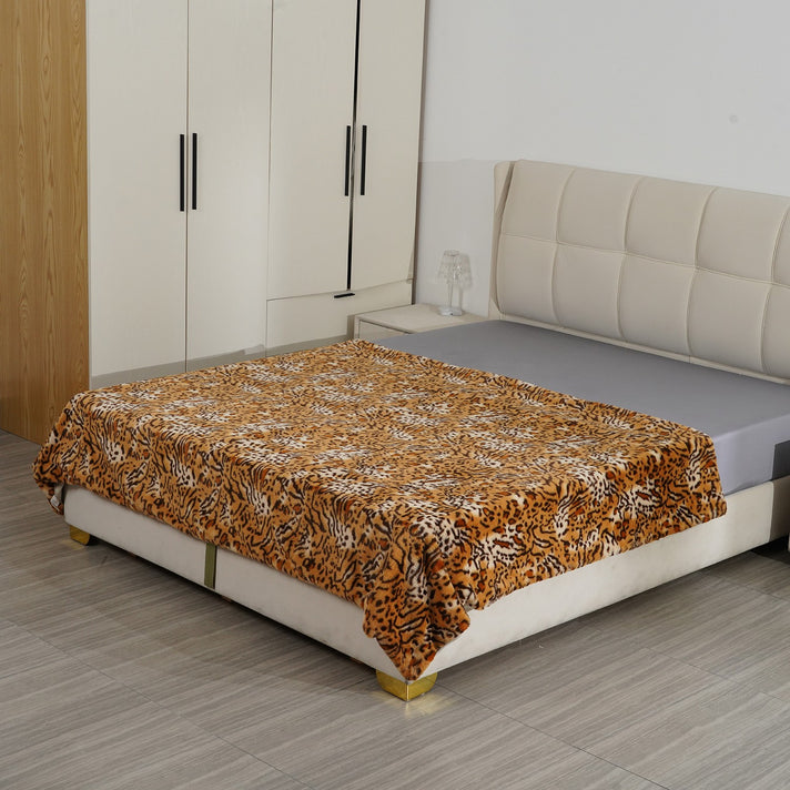 Super Soft Faux Rabbit Fur Heavy Weight Double Layer Blanket 700 GSM (Size 200x150 cm) - Leopard 8646020 2
