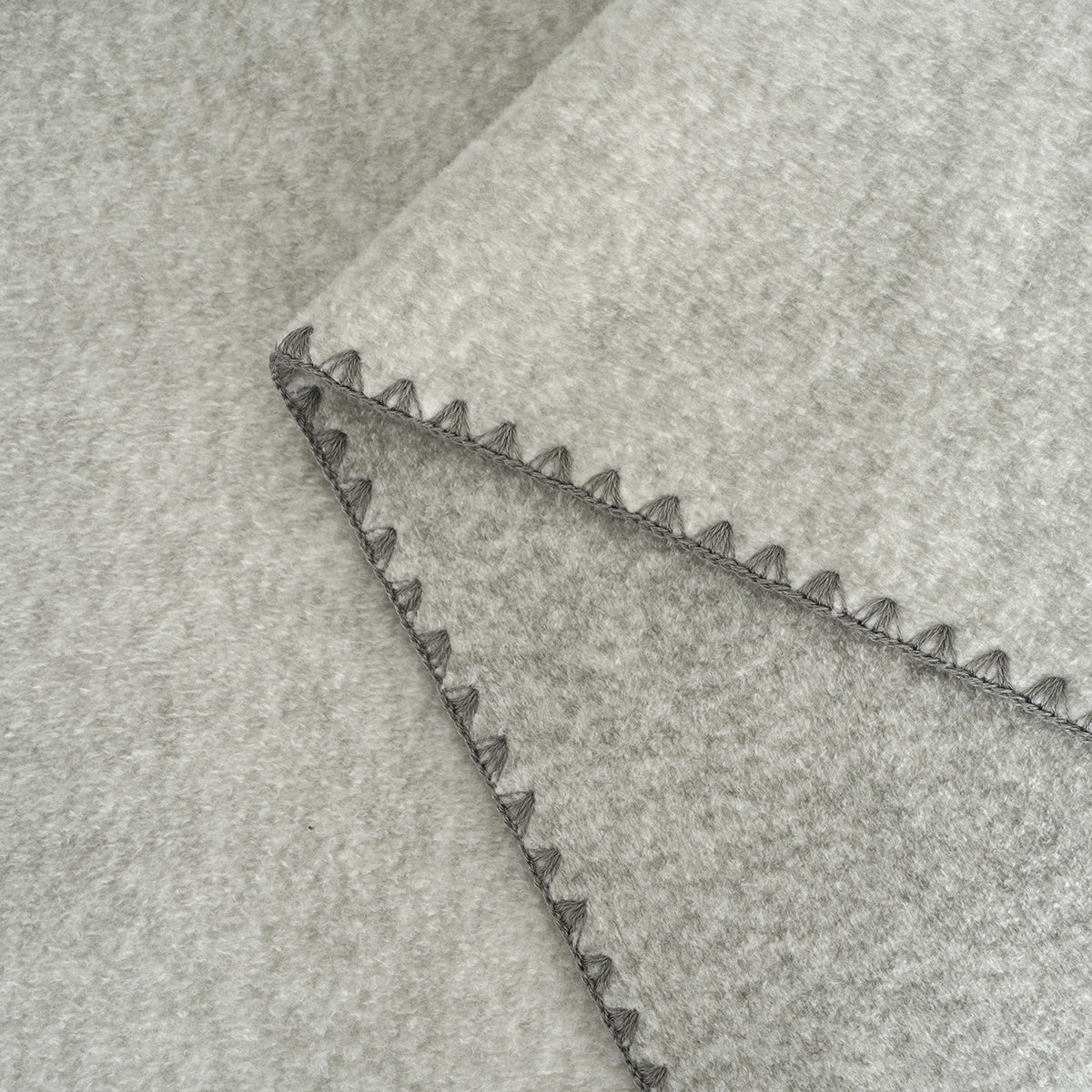 LIVMORE Cashmere Blend Luxury Blanket (150 x 200cm) - Grey V32667171 3