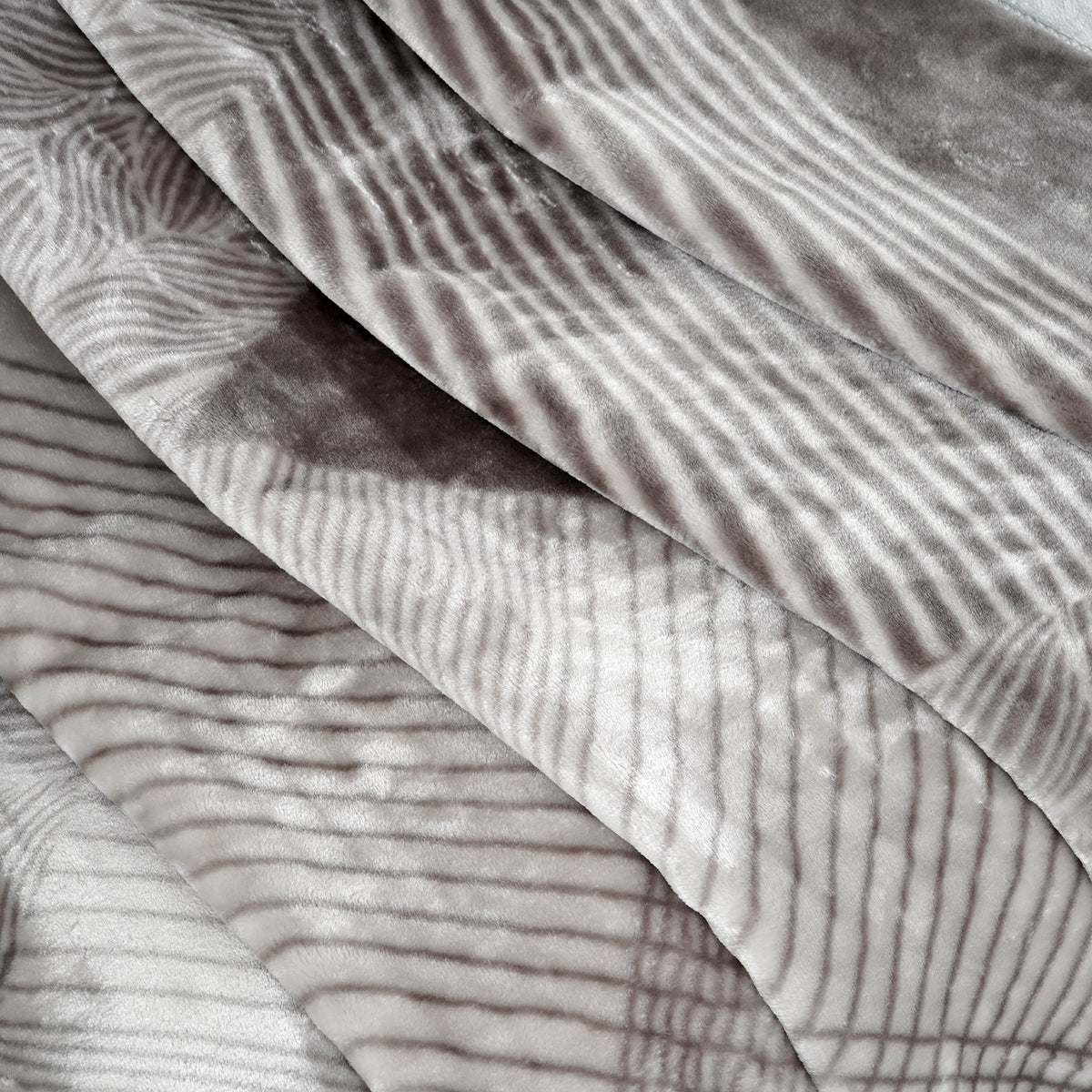 LIVMORE Patterned Blanket (Size 200x1 cm) - Grey 8647072 2