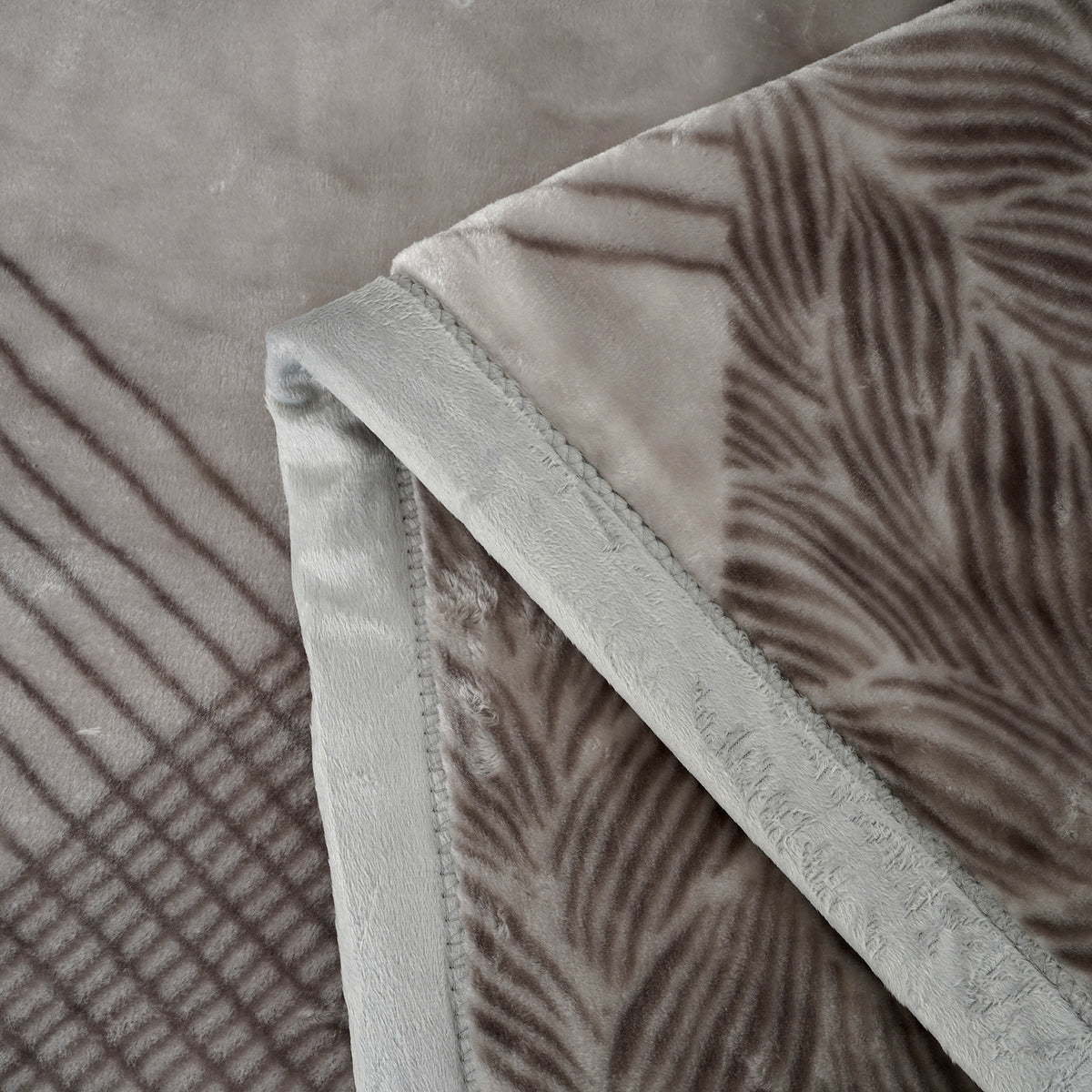 LIVMORE Patterned Blanket (Size 200x1 cm) - Grey 8647072 3