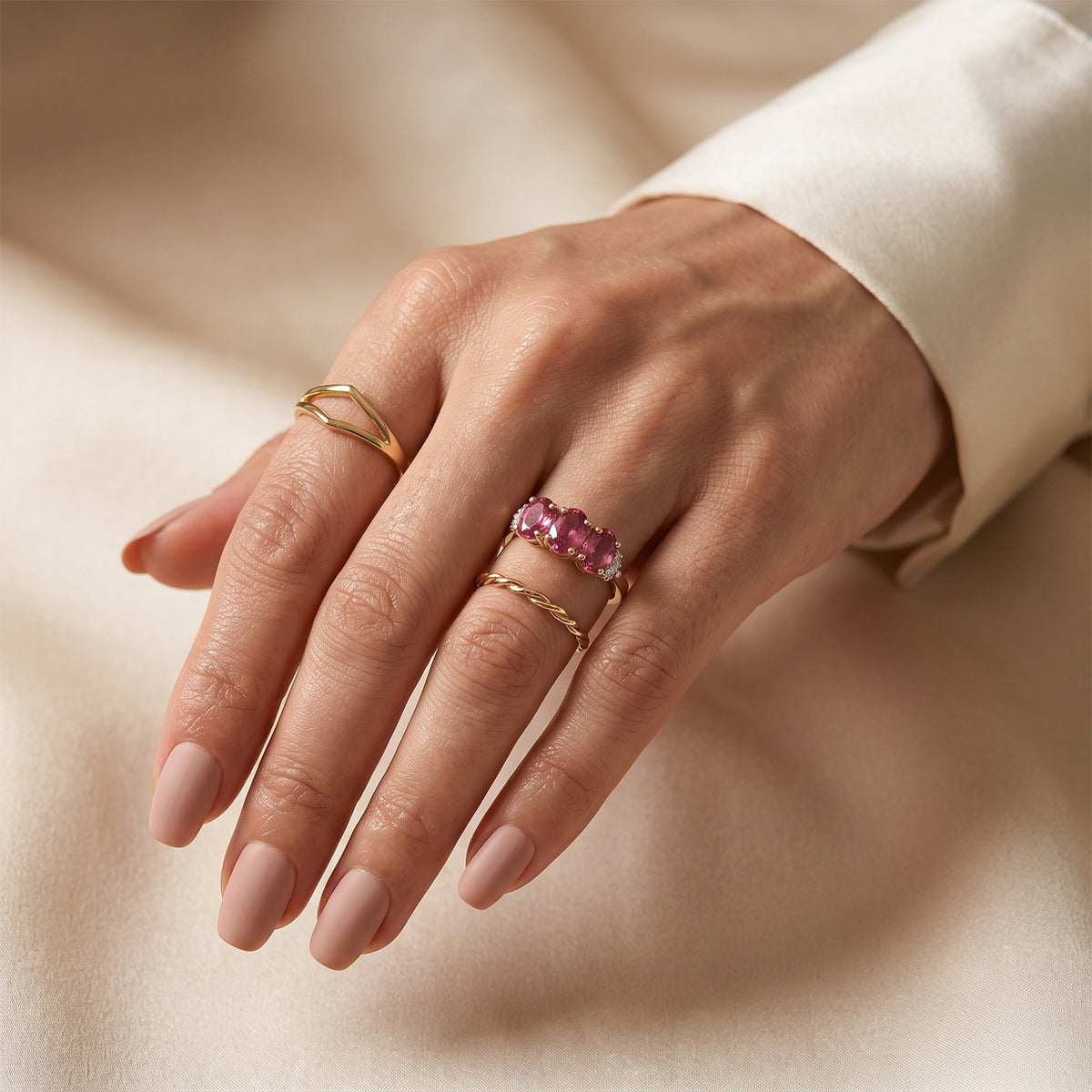 The Tony Diniz Collection - 9K Yellow Gold AAA Rubellite and Earth Mined Diamond Ring 2.46 Ct. 8657969 3