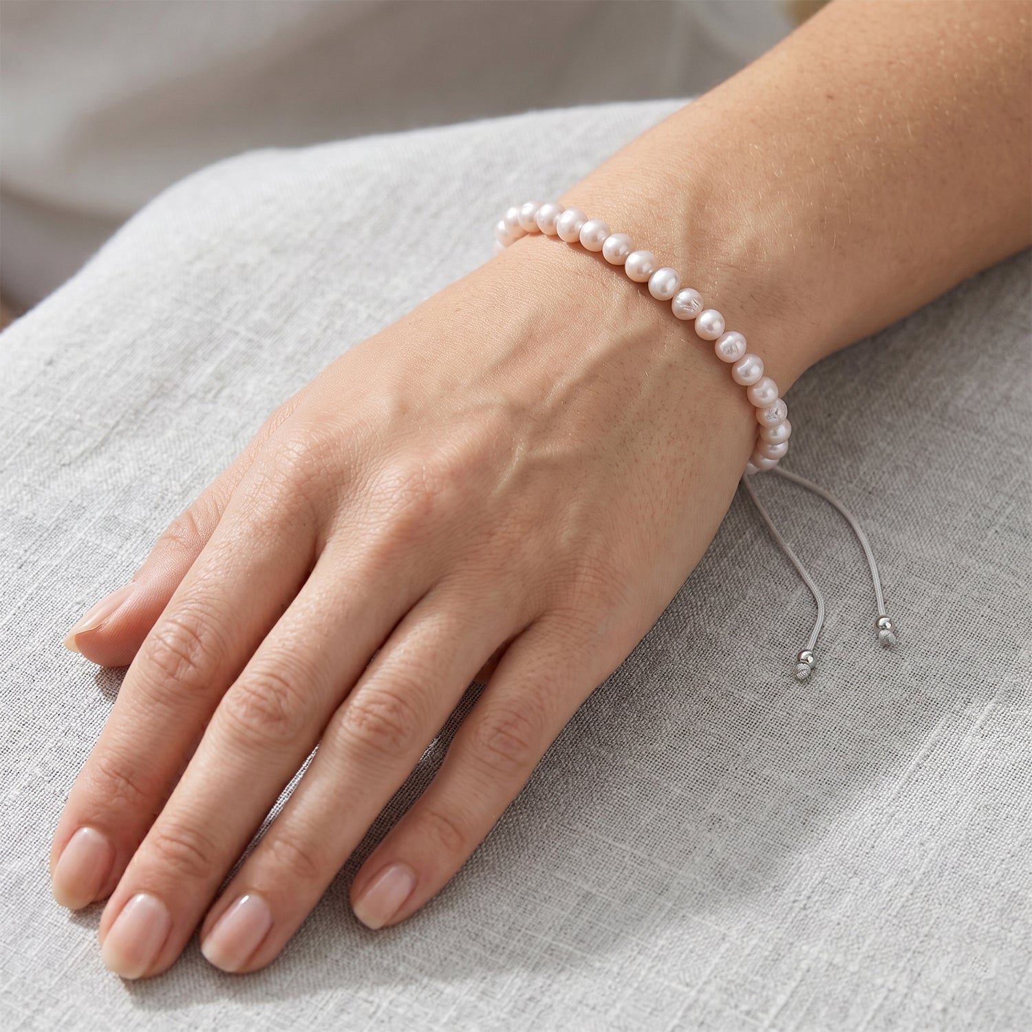 D'Joy - White Fresh Water Pearl Adjustable Beads Bracelet (Size - 6.5-9.5) in Rhodium Overlay Sterling Silver 30.00 Ct. V32490599 2