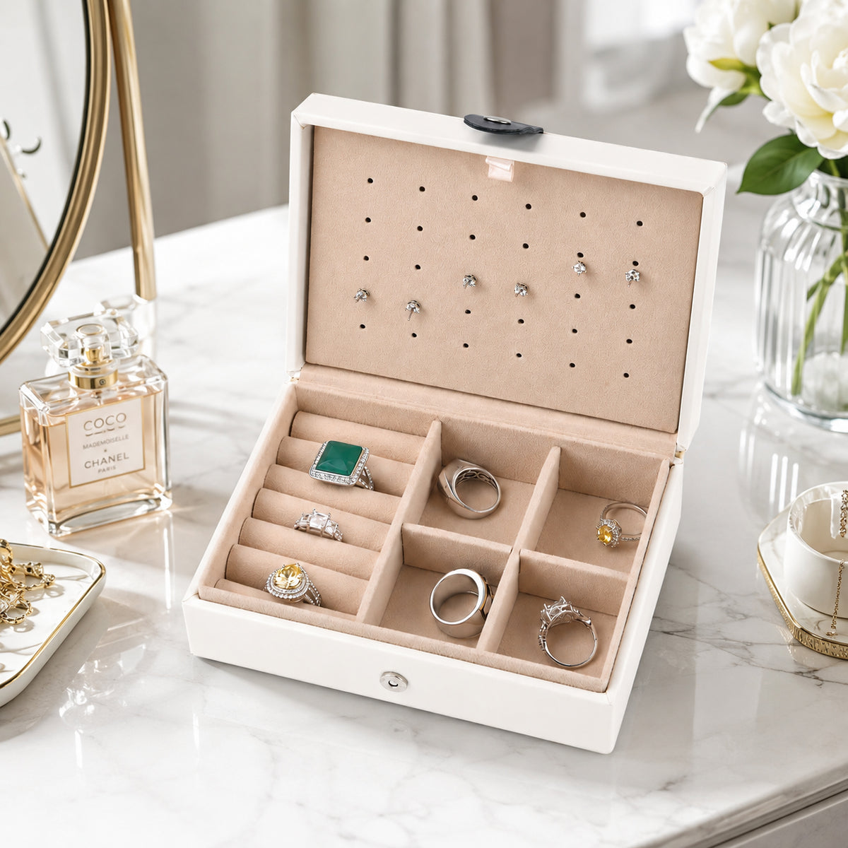 Portable Travel Jewellery Organiser Case with Earring Holder (Size 16x11x6 cm) - White V32666455 2
