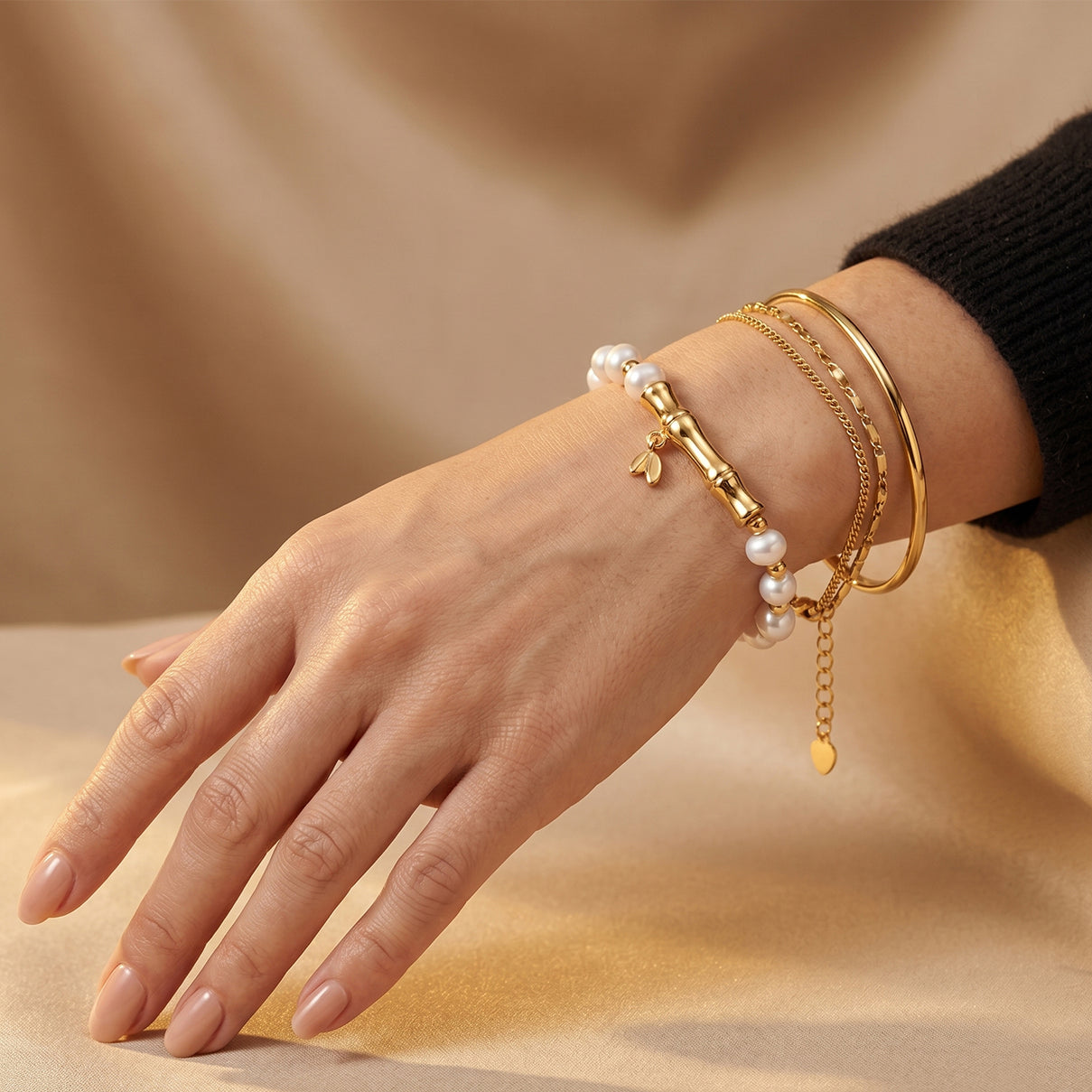 White Freshwater Pearl Adjustable Beads Bracelet (Size - 6.5-2) in Yellow Gold Tone 15.00 Ct. V32521192 3