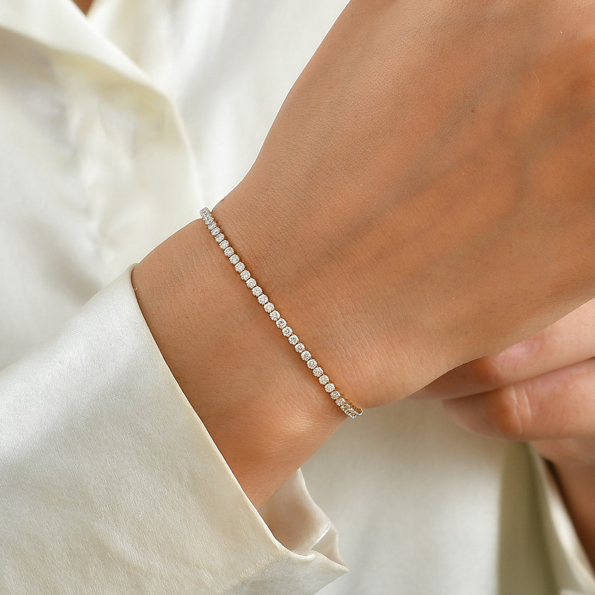 DEAL OF THE DAY - 9K Yellow Gold SGL Certified Lab Grown Diamond (SI-G-H) Tennis Bracelet (Size - 8) with Lobster Clasp 2.25 Ct. 8669047 2