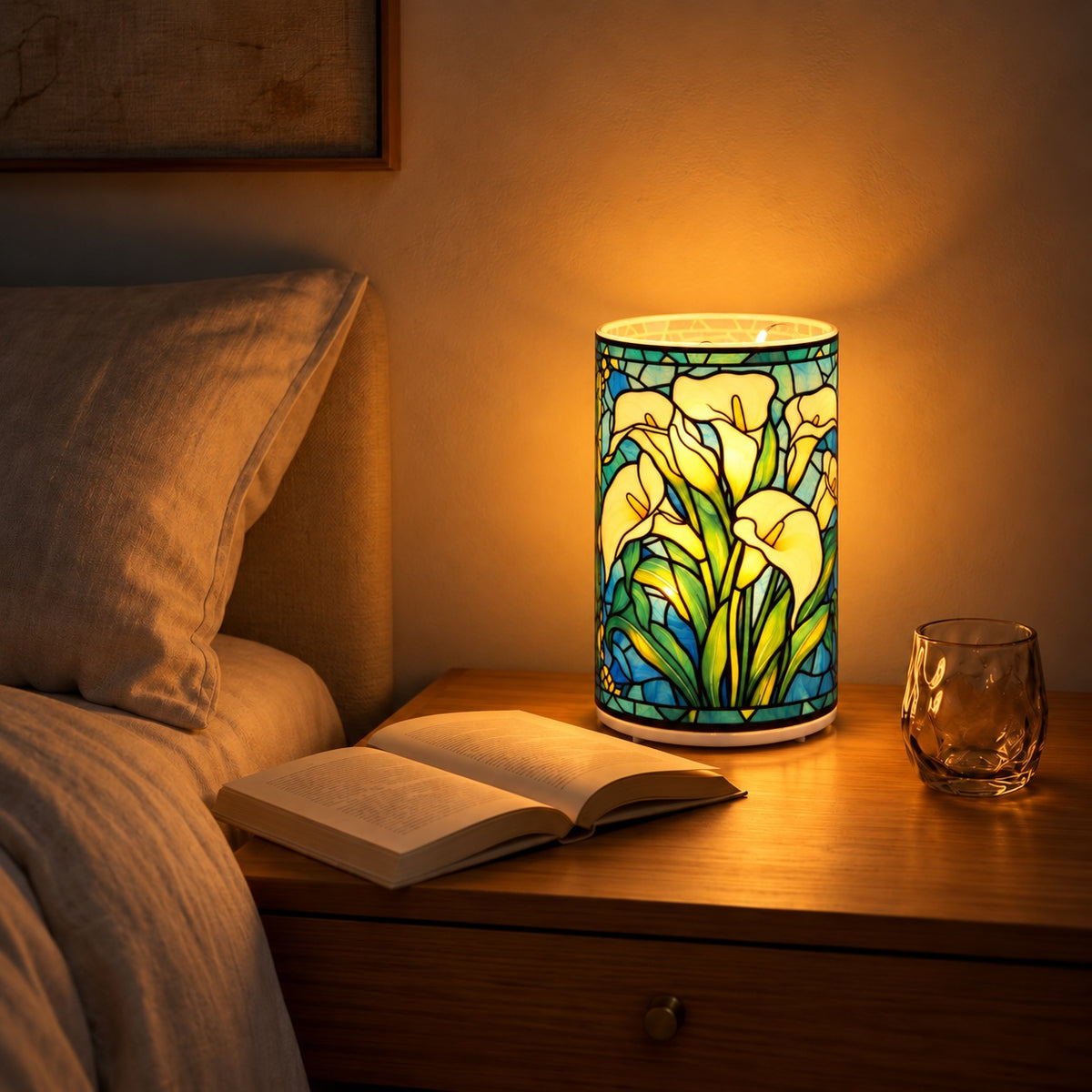 LIVMORE Battery-Operated Stained Glass Calla Lily Print Rotating Decorative Table Lamp - 15cm 8669565 2