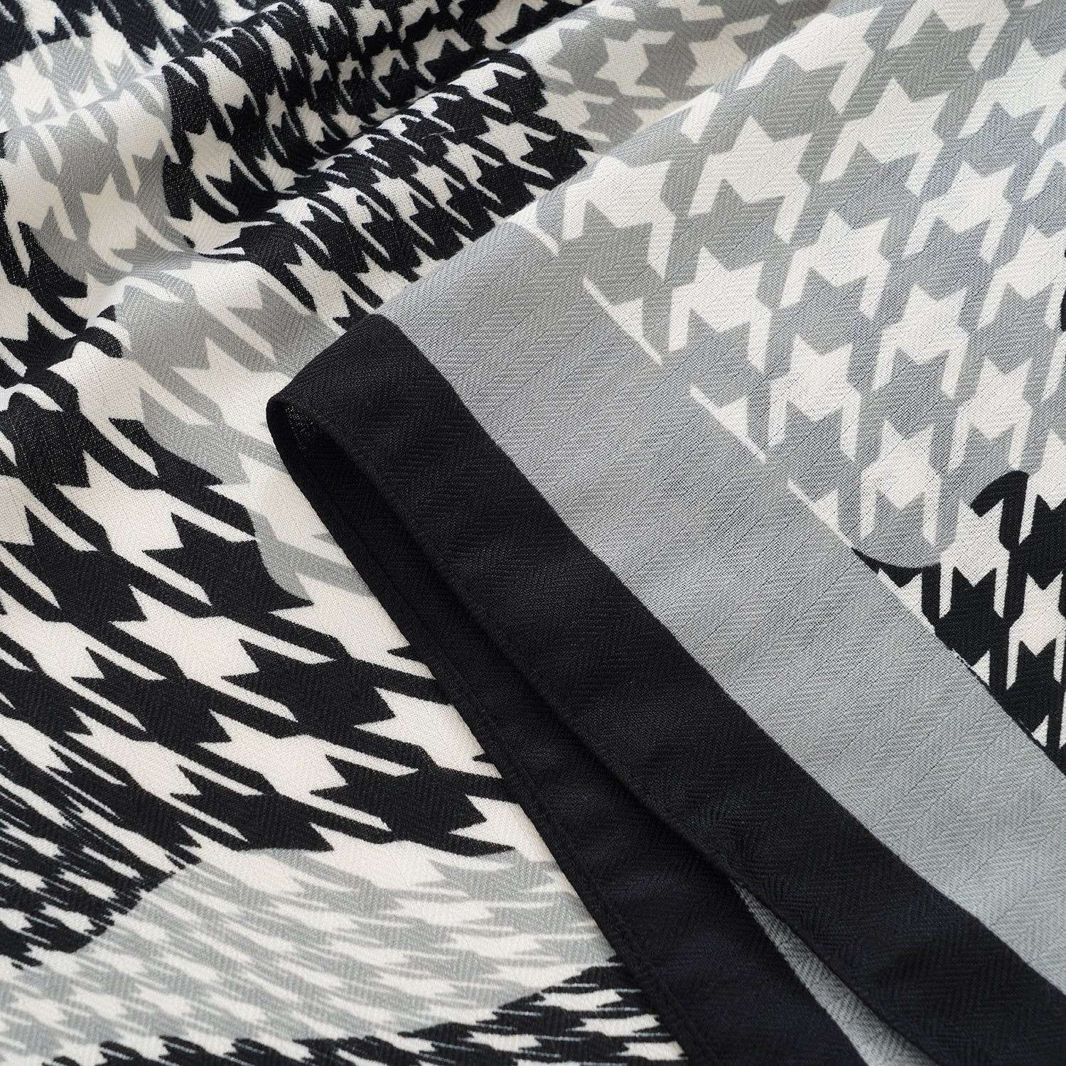 La Marey Checkered Printed Square Scarf (88 x 88cm) - Black &amp; White V32528582 3